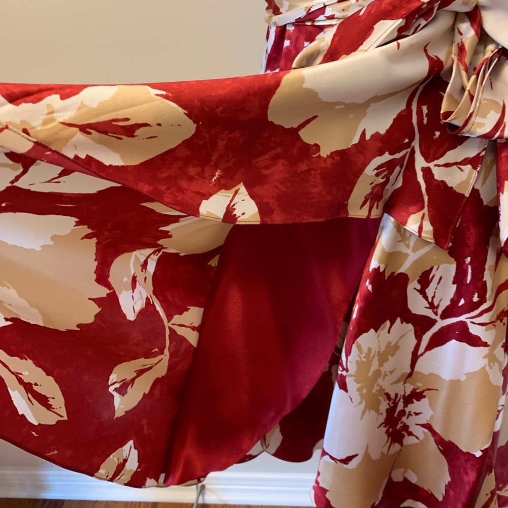 Beautiful BCBG summer dress - Picture 5 of 11